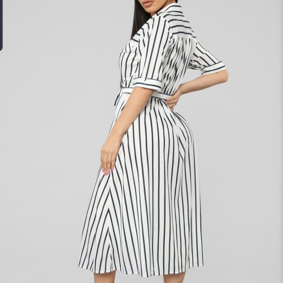 White and navy Stripe midi dress - Picture 2 of 3
